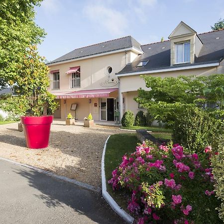 Logis Auberge Bienvenue Doué-la-Fontaine Esterno foto