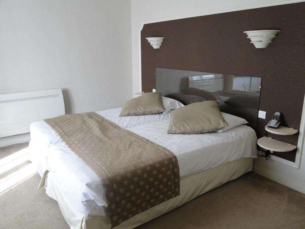 Logis Auberge Bienvenue Doué-la-Fontaine Camera foto