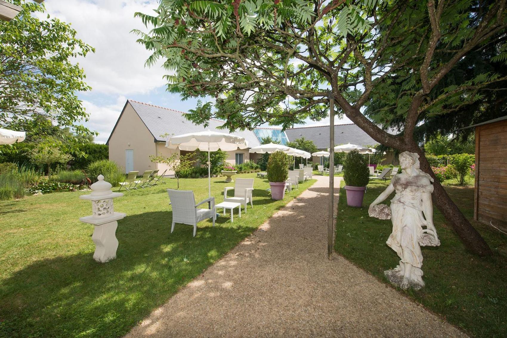 Logis Auberge Bienvenue Doué-la-Fontaine Esterno foto