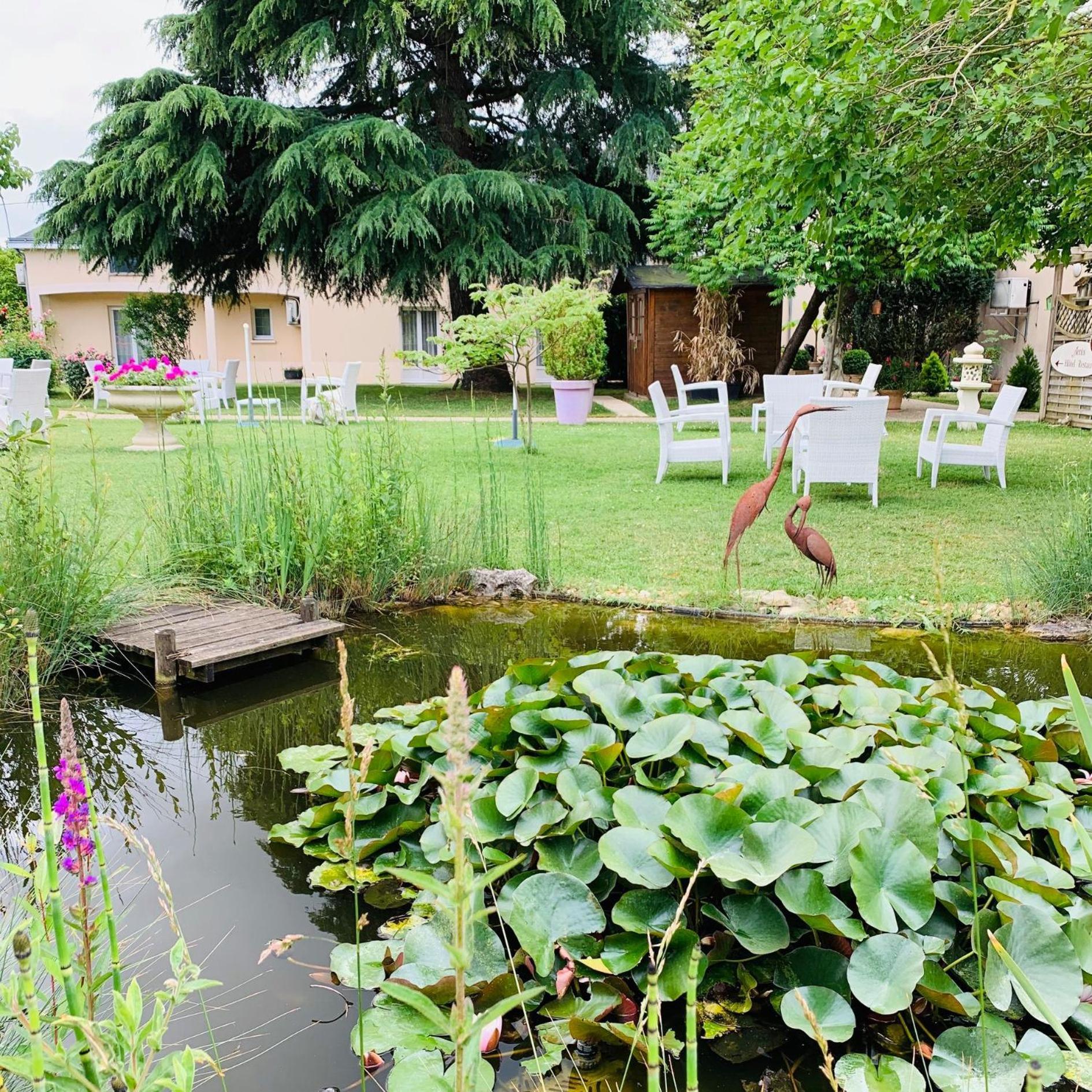 Logis Auberge Bienvenue Doué-la-Fontaine Esterno foto