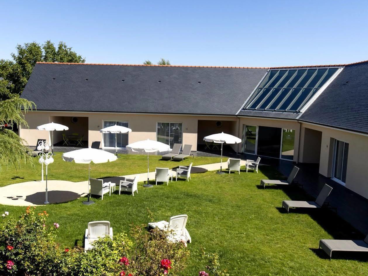 Logis Auberge Bienvenue Doué-la-Fontaine Esterno foto