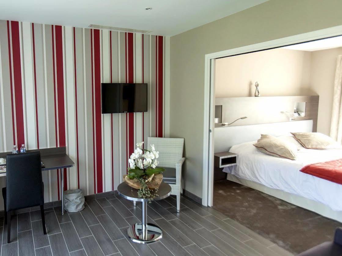 Logis Auberge Bienvenue Doué-la-Fontaine Esterno foto